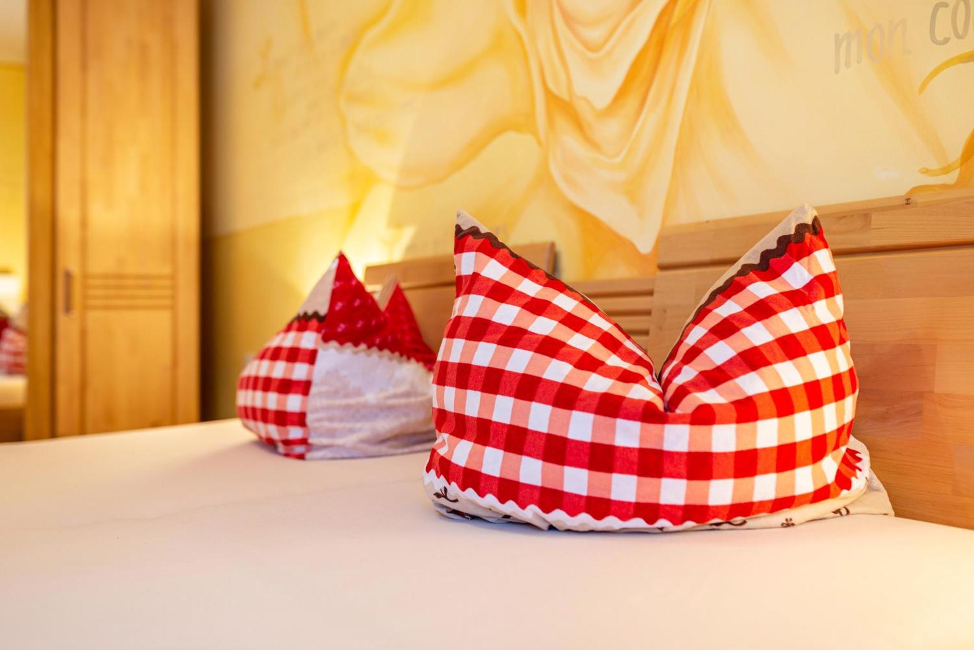Schusterjunge Aparthotel Sasbachwalden Exteriör bild